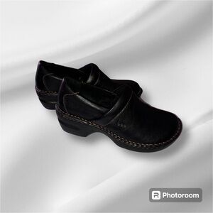 NWOT Woman’s B.O.C Toby Clog Size 7